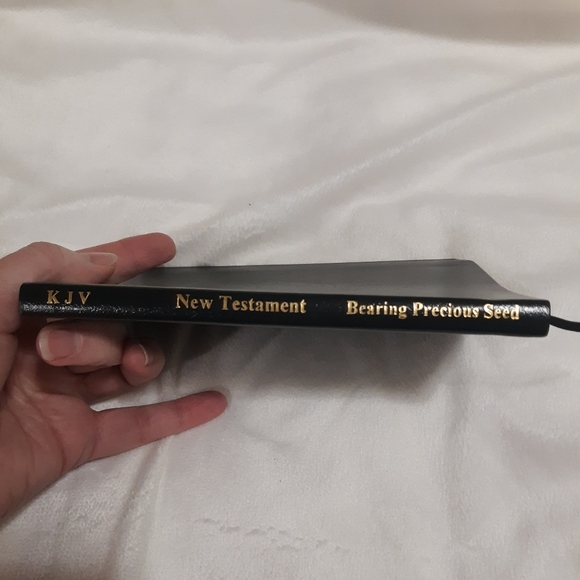 HOLY BIBLE King James Version KJV The New Testament ONLY - Picture 2 of 6